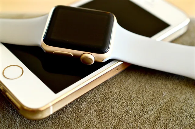 apple watch, iphone, apple, technology, modern, communication, clock, accessory, innovation, innovative, wearable, device, wristwatch, smartwatch, wireless, mobility, wrist watch, synchronization, synchronize, phone, cell phone, cellphone, brown technology, brown phone, brown apple, brown mobile, brown community, brown clock, brown communication, brown watch, brown smartphone, brown telephone, brown iphone, brown innovation, apple watch, apple watch, apple watch, apple watch, apple watch, wearable, wearable. One-way versus two-way record synchronisation