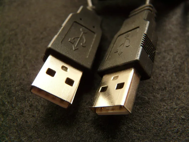 usb, usb cable, cable, computer, usb, usb, usb, usb cable, usb cable, usb cable, usb cable, usb cable. Workflow data synchronisation